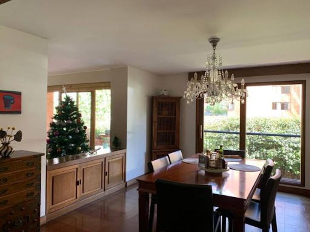 Apartamento de 3 alcobas en venta en Santa Barbara Central, Bogotá, 265 m² · foto 5 de 20