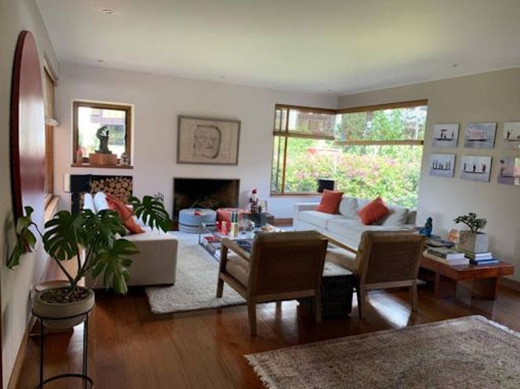 Apartamento de 3 alcobas en venta en Santa Barbara Central, Bogotá, 265 m² · foto 3 de 20