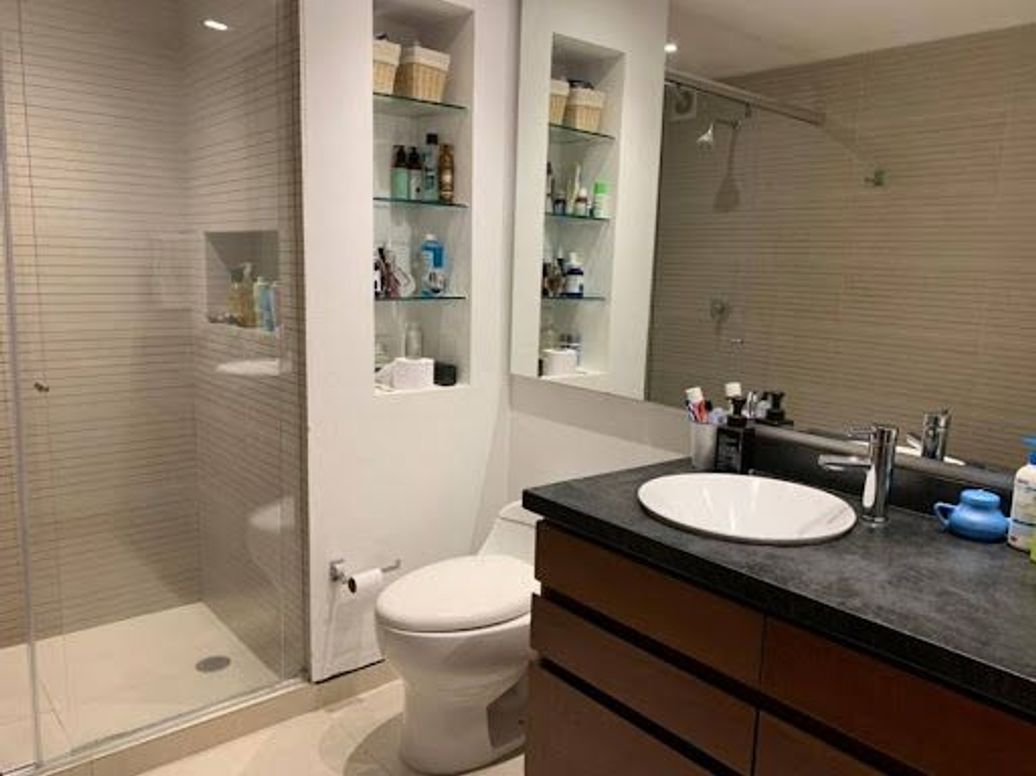 Apartamento de 3 alcobas en venta en Santa Barbara Central, Bogotá, 265 m² · foto 18 de 20
