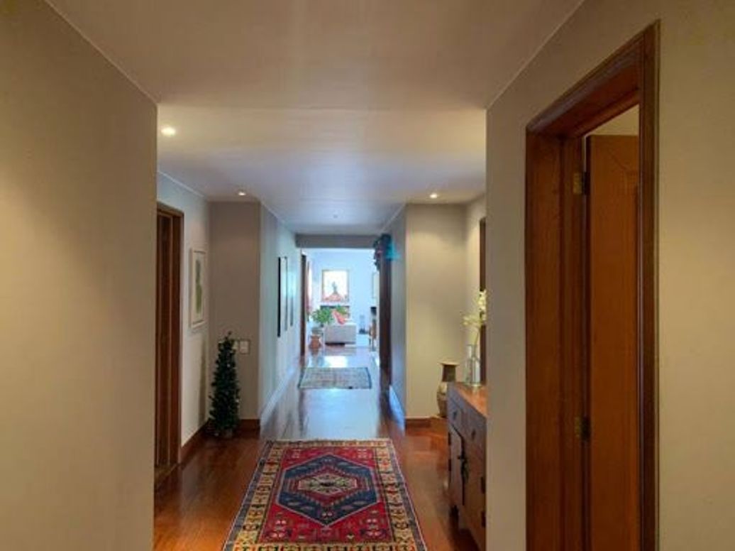 Apartamento de 3 alcobas en venta en Santa Barbara Central, Bogotá, 265 m² · foto 11 de 20