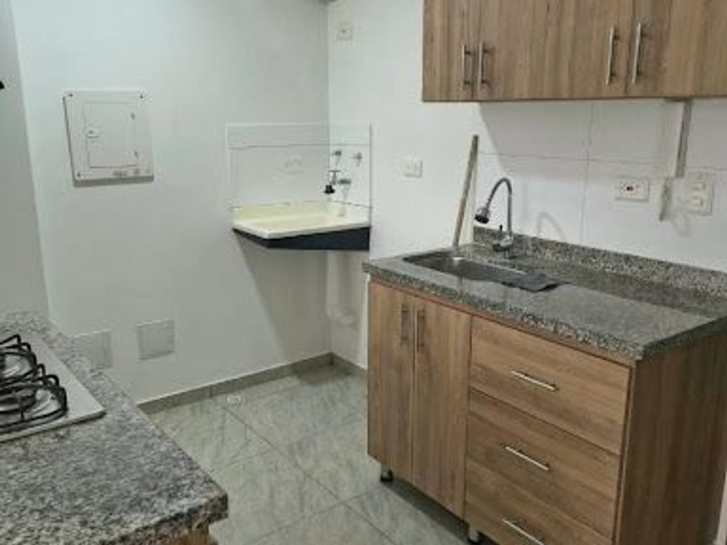 Apartamento de 2 alcobas en venta en Libertador, Bogotá, 49 m² · foto 4 de 13