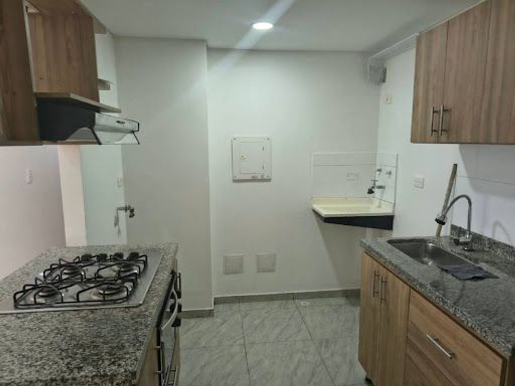 Apartamento de 2 alcobas en venta en Libertador, Bogotá, 49 m² · foto 3 de 13