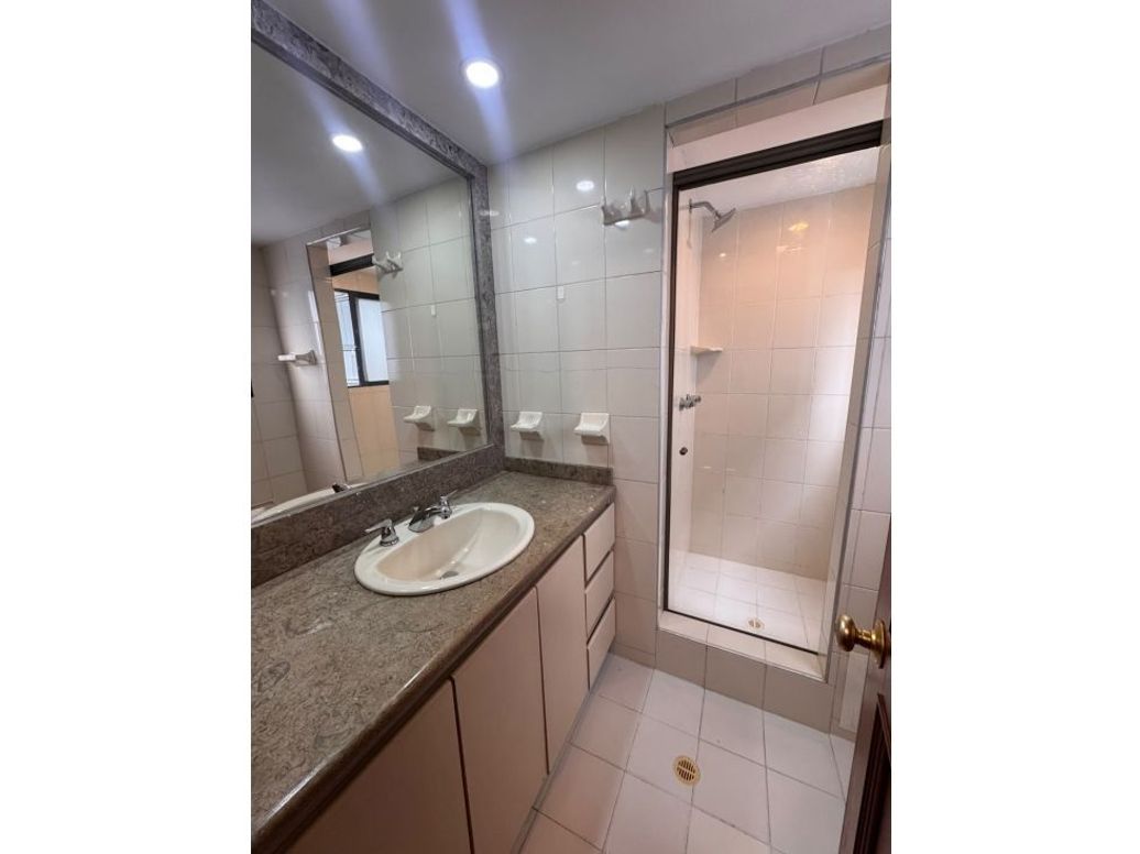 Apartamento de 4 alcobas en venta en Salitre Greco, Bogotá, 112 m² · foto 14 de 18
