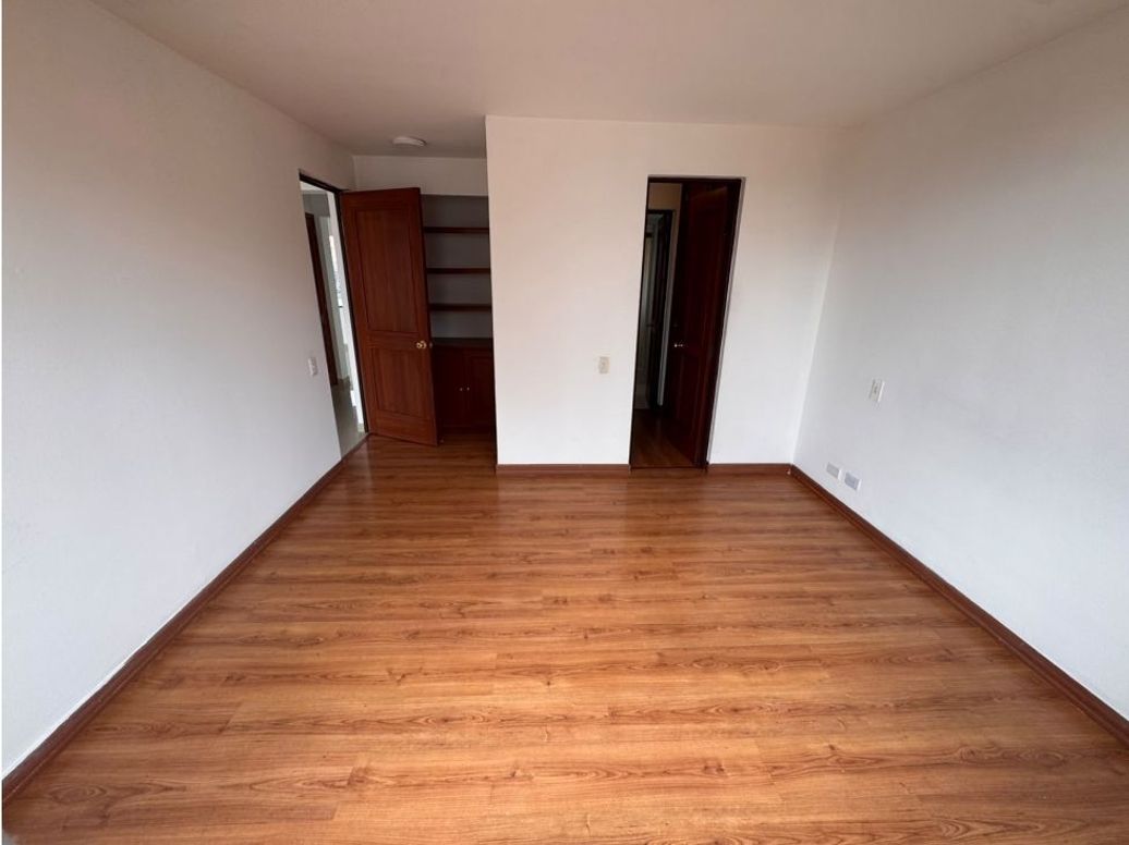 Apartamento de 4 alcobas en venta en Salitre Greco, Bogotá, 112 m² · foto 13 de 18