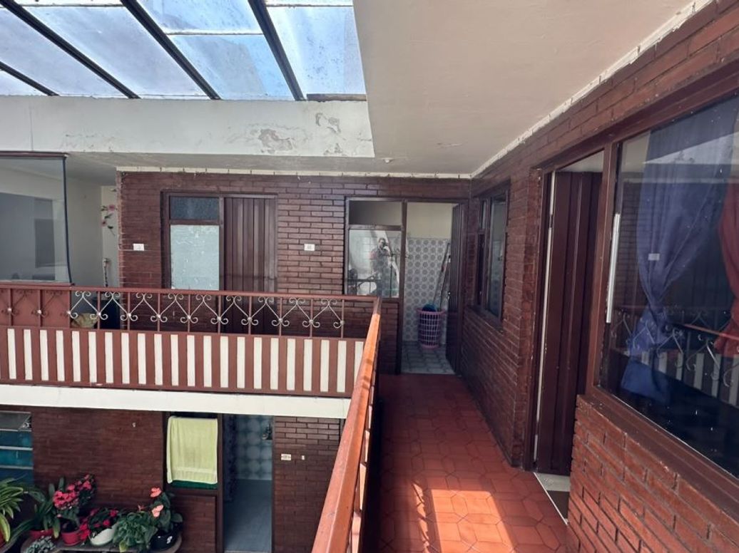 Casa de 6 alcobas en venta en San Joaquín, Bogotá, 334 m² · foto 7 de 20