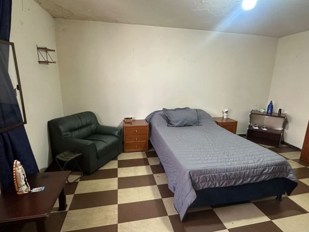 Casa de 6 alcobas en venta en San Joaquín, Bogotá, 334 m² · foto 13 de 20