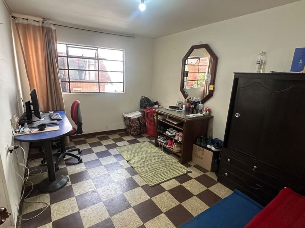 Casa de 6 alcobas en venta en San Joaquín, Bogotá, 334 m² · foto 12 de 20
