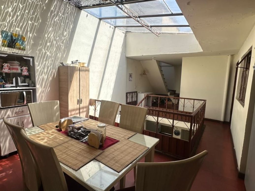 Casa de 6 alcobas en venta en San Joaquín, Bogotá, 334 m² · foto 9 de 20