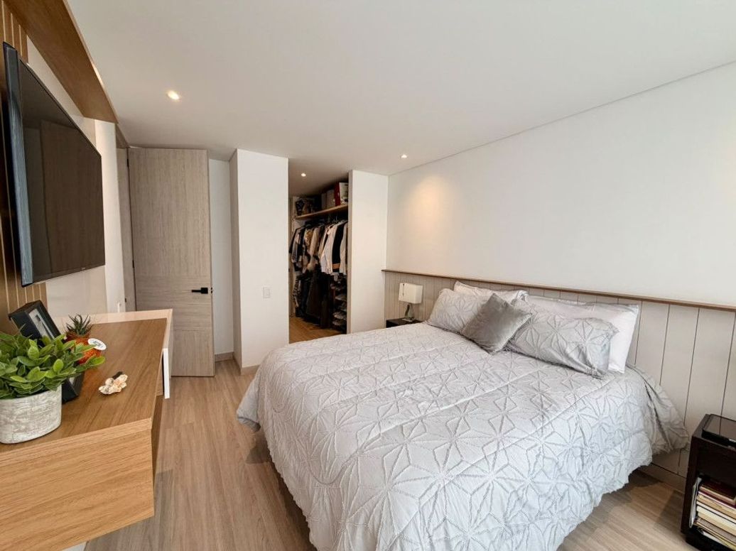 Apartamento de 2 alcobas en venta en San Patricio, Bogotá, 81 m² · foto 14 de 15