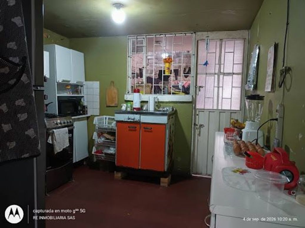 Casa de 3 alcobas en venta en Villa Sonia, Bogotá, 248 m² · foto 8 de 20