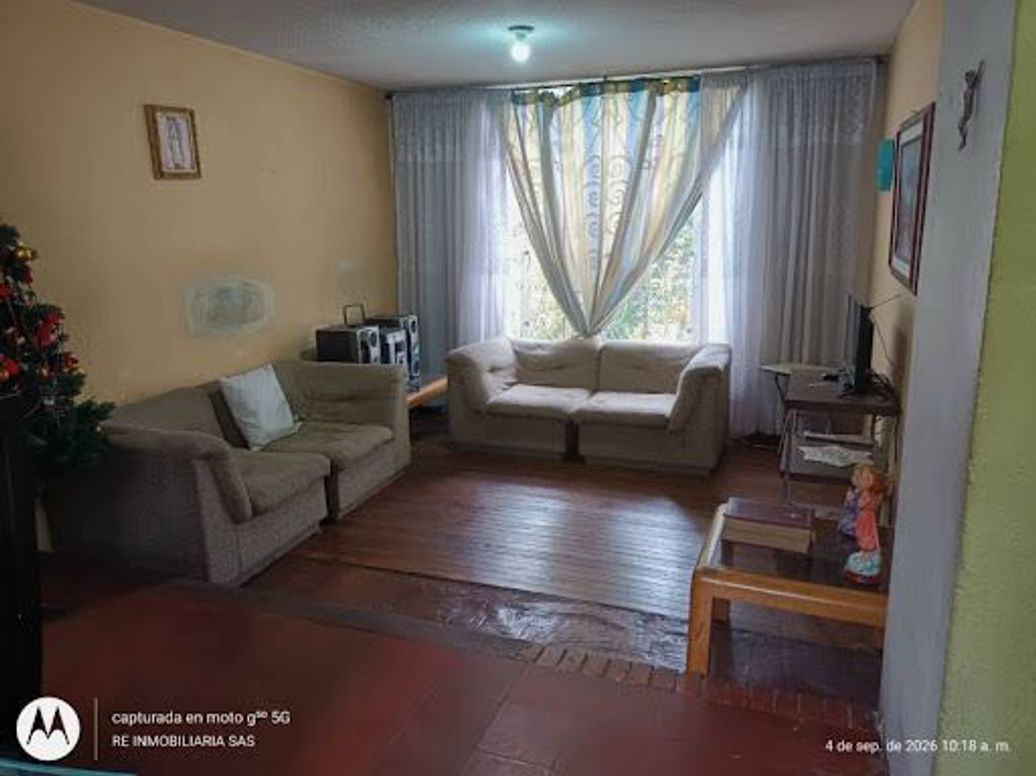 Casa de 3 alcobas en venta en Villa Sonia, Bogotá, 248 m² · foto 7 de 20