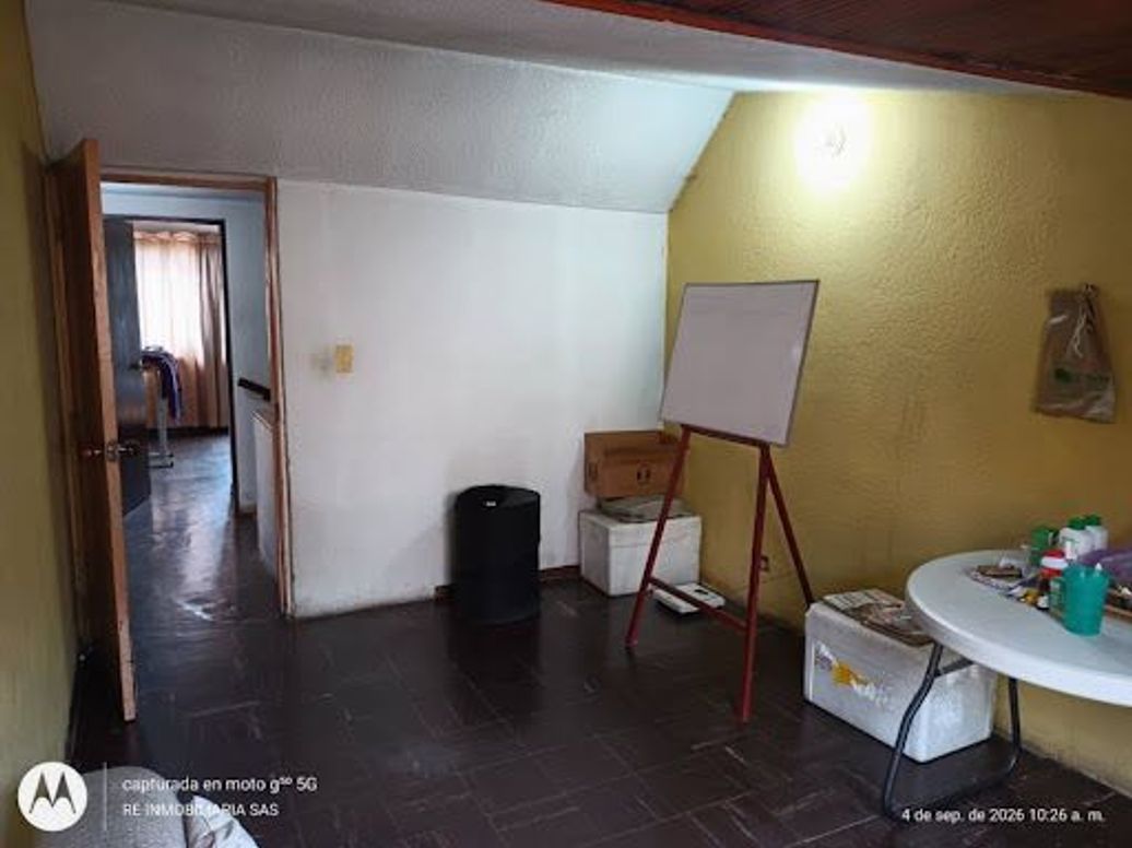 Casa de 3 alcobas en venta en Villa Sonia, Bogotá, 248 m² · foto 17 de 20