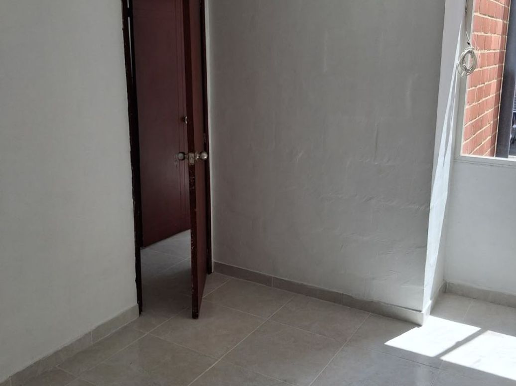 Apartamento de 2 alcobas en venta en Osorio Diez, Bogotá, 45 m² · foto 5 de 8