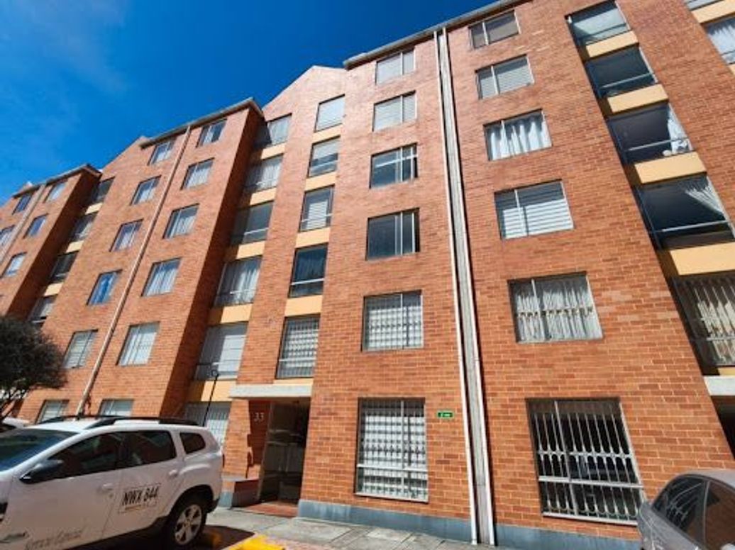 Apartamento de 4 alcobas en venta en Ub. El Cortijo, Bogotá, 66 m² · foto 3 de 20