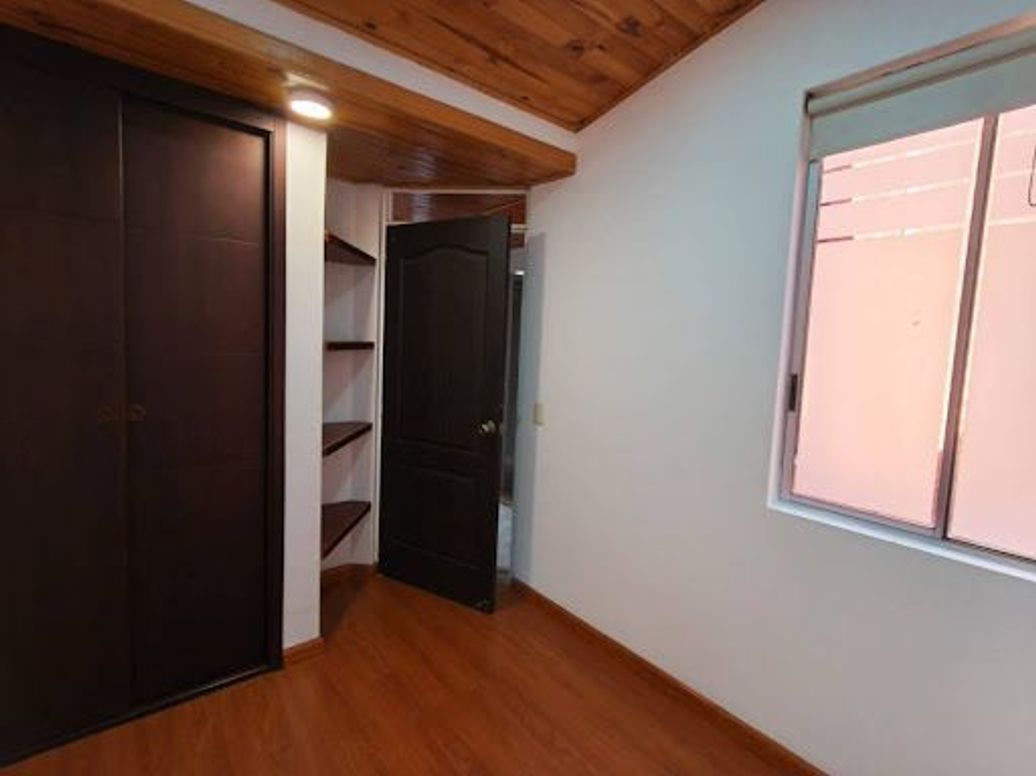 Apartamento de 4 alcobas en venta en Ub. El Cortijo, Bogotá, 66 m² · foto 11 de 20
