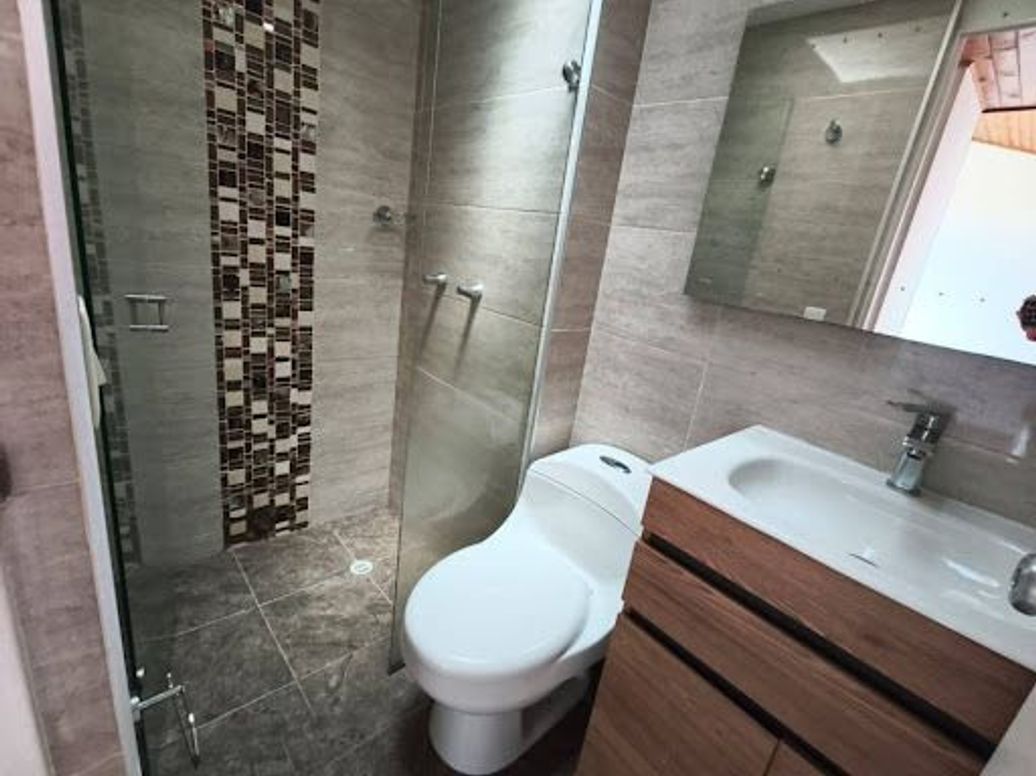 Apartamento de 4 alcobas en venta en Ub. El Cortijo, Bogotá, 66 m² · foto 15 de 20