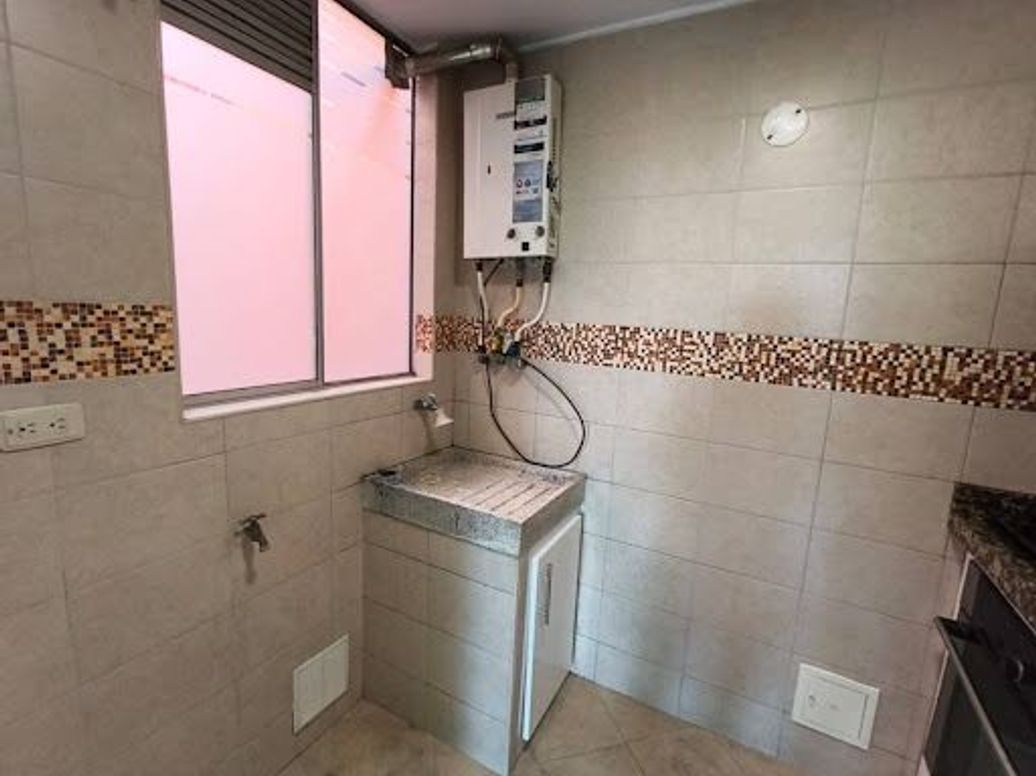 Apartamento de 4 alcobas en venta en Ub. El Cortijo, Bogotá, 66 m² · foto 8 de 20