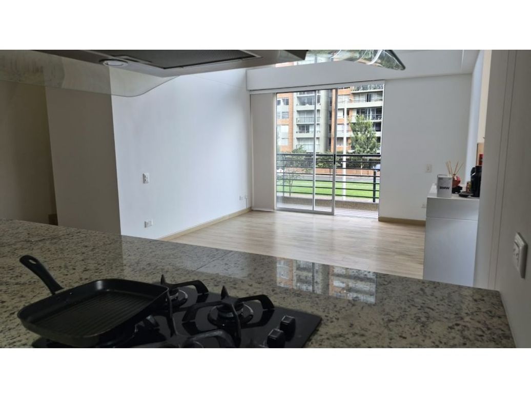 Apartamento de 3 alcobas en venta en La Felicidad, Bogotá, 140 m² · foto 8 de 20