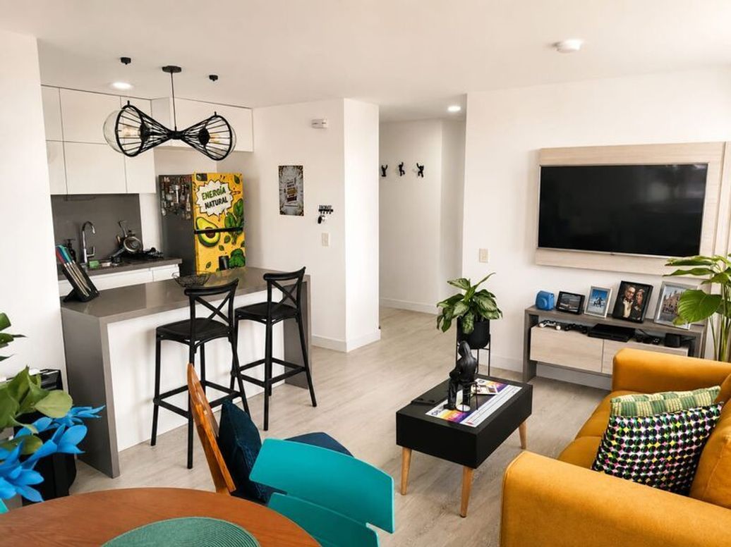 Apartamento de 2 alcobas en venta en Santa Barbara Occidental, Bogotá, 68 m² · foto 4 de 16