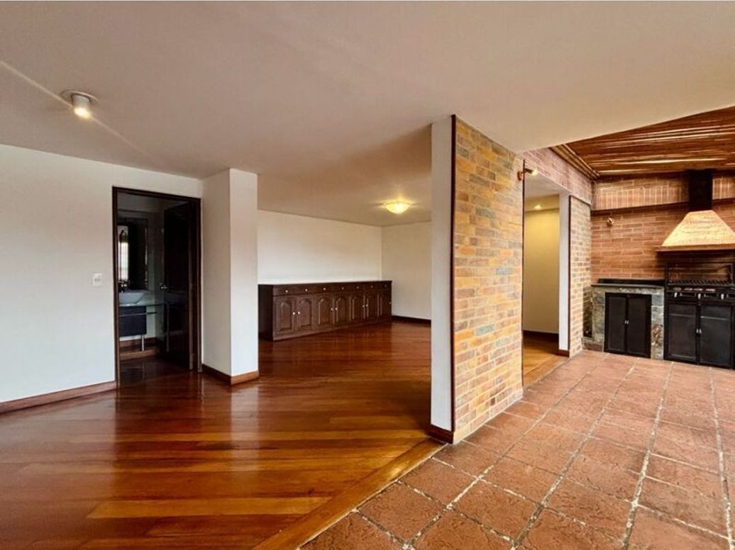 Apartamento de 3 alcobas en venta en Bella Suiza, Bogotá, 200 m² · foto 4 de 20