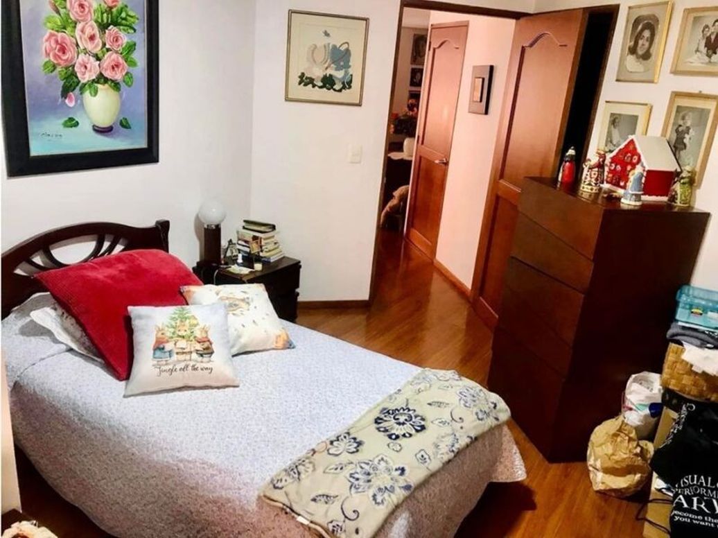 Apartamento de 3 alcobas en venta en Country Club, Bogotá, 220 m² · foto 8 de 12