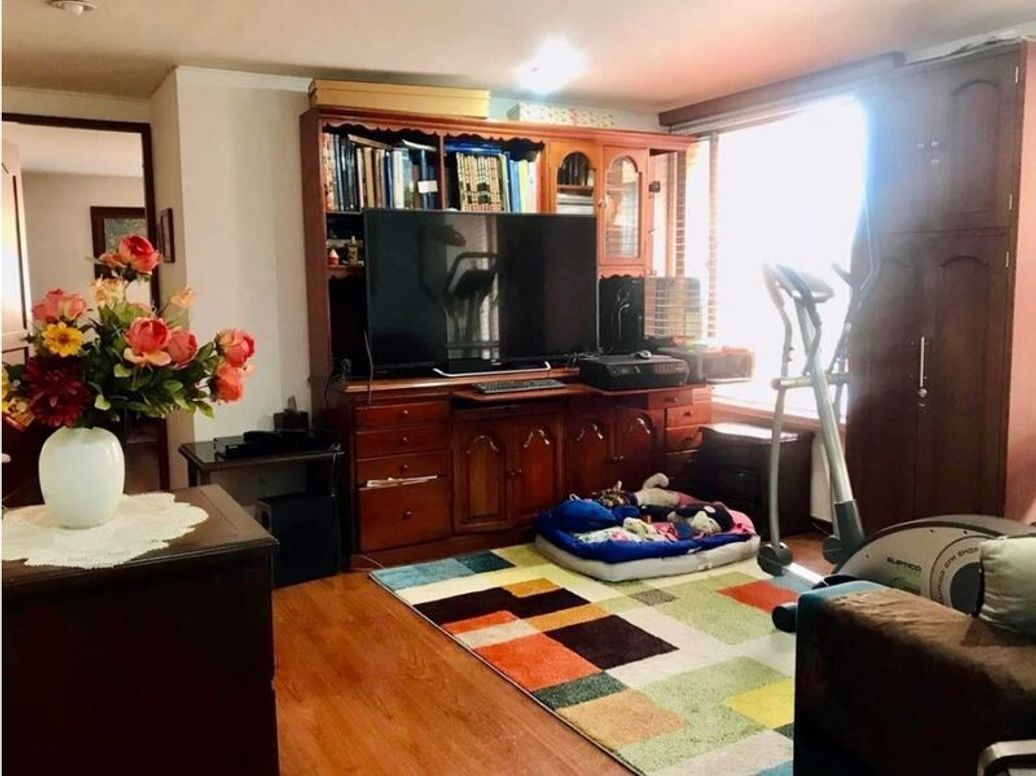 Apartamento de 3 alcobas en venta en Country Club, Bogotá, 220 m² · foto 9 de 12