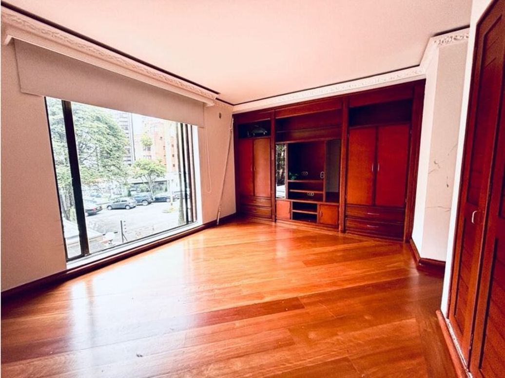 Apartamento de 2 alcobas en venta en La Carolina, Bogotá, 150 m² · foto 6 de 16