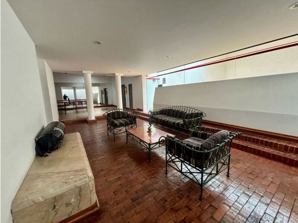 Apartamento de 2 alcobas en venta en La Carolina, Bogotá, 150 m² · foto 15 de 16