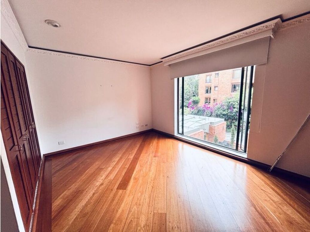 Apartamento de 2 alcobas en venta en La Carolina, Bogotá, 150 m² · foto 7 de 16