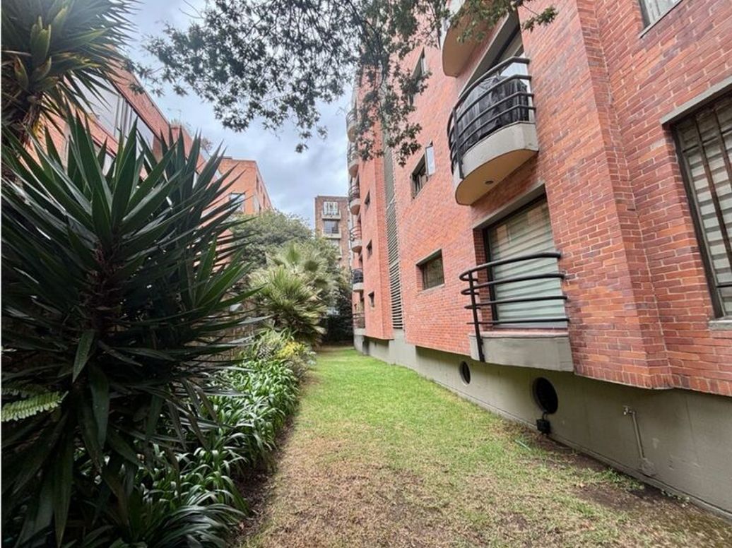 Apartamento de 2 alcobas en venta en La Carolina, Bogotá, 150 m² · foto 12 de 16