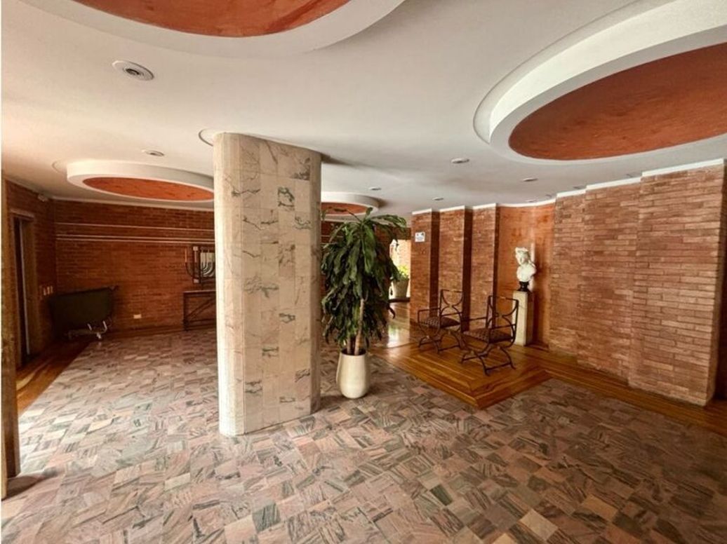 Apartamento de 2 alcobas en venta en La Carolina, Bogotá, 150 m² · foto 10 de 16