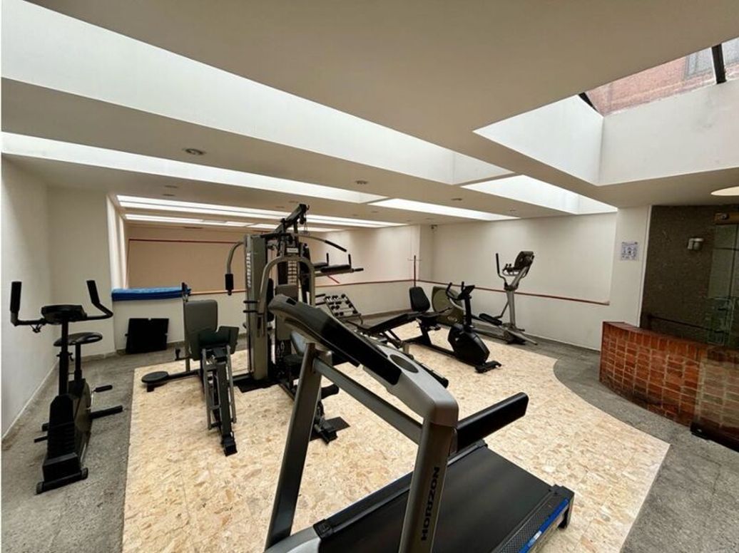Apartamento de 2 alcobas en venta en La Carolina, Bogotá, 150 m² · foto 13 de 16