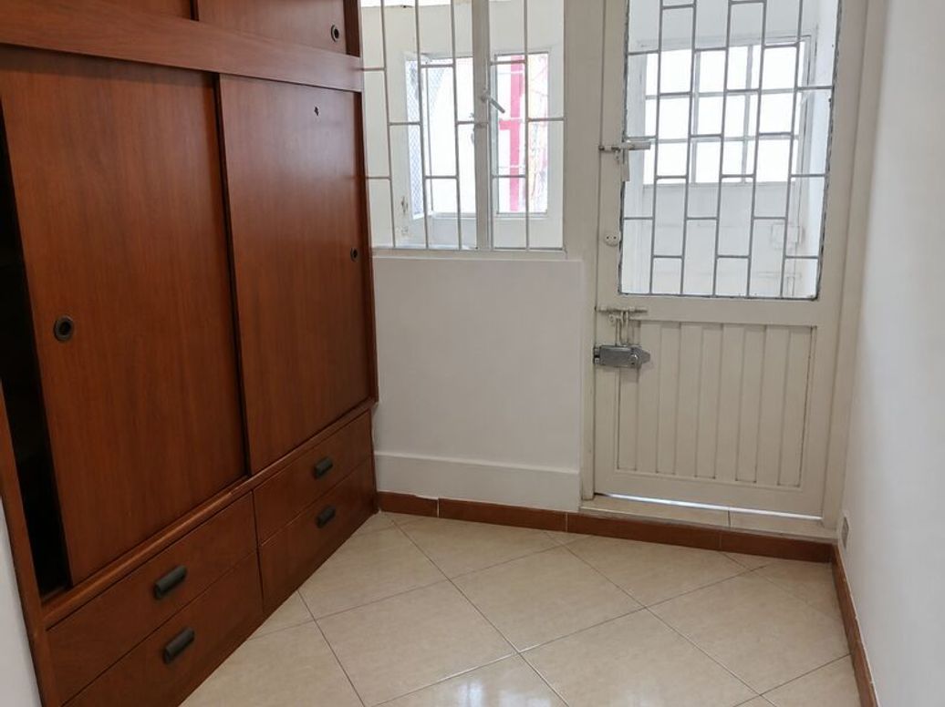Casa de 5 alcobas en venta en Santa Barbara Oriental, Bogotá, 247 m² · foto 9 de 11