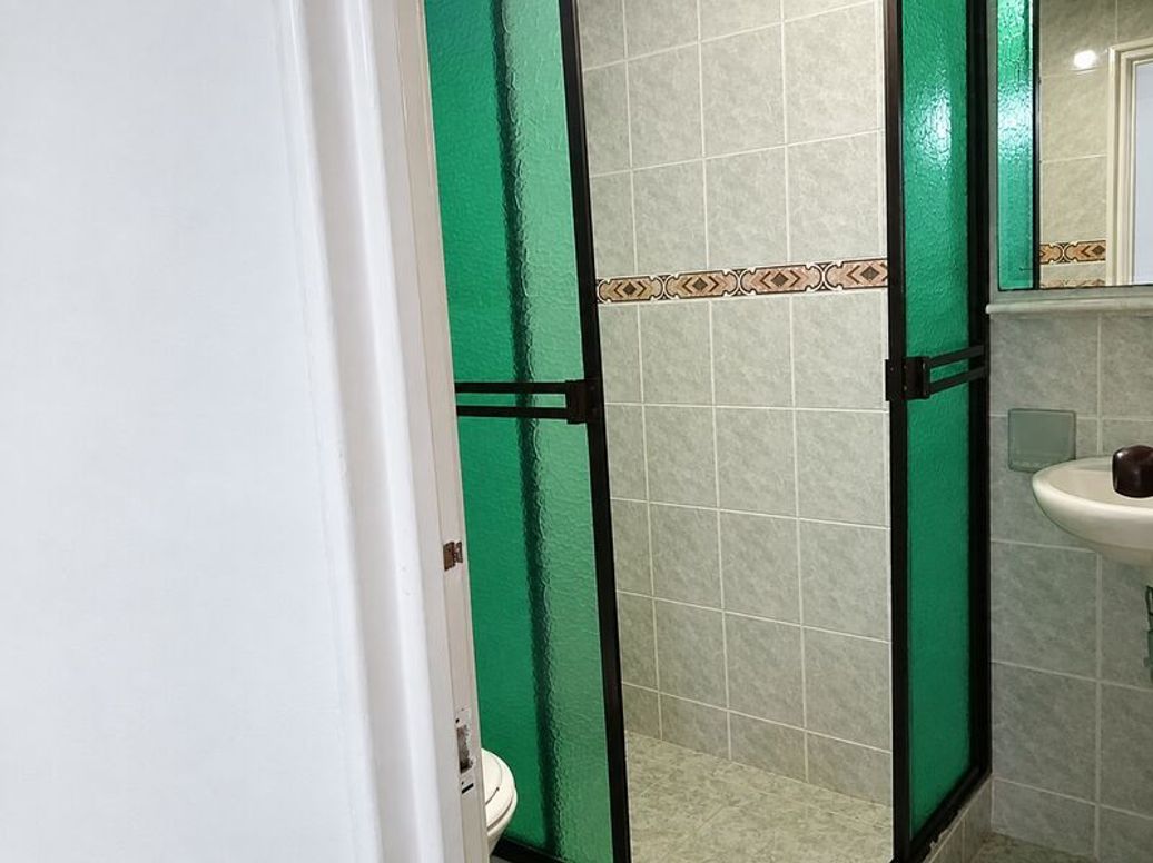 Casa de 5 alcobas en venta en Santa Barbara Oriental, Bogotá, 247 m² · foto 4 de 11