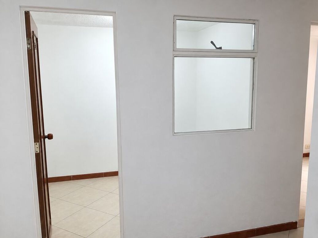 Casa de 5 alcobas en venta en Santa Barbara Oriental, Bogotá, 247 m² · foto 6 de 11