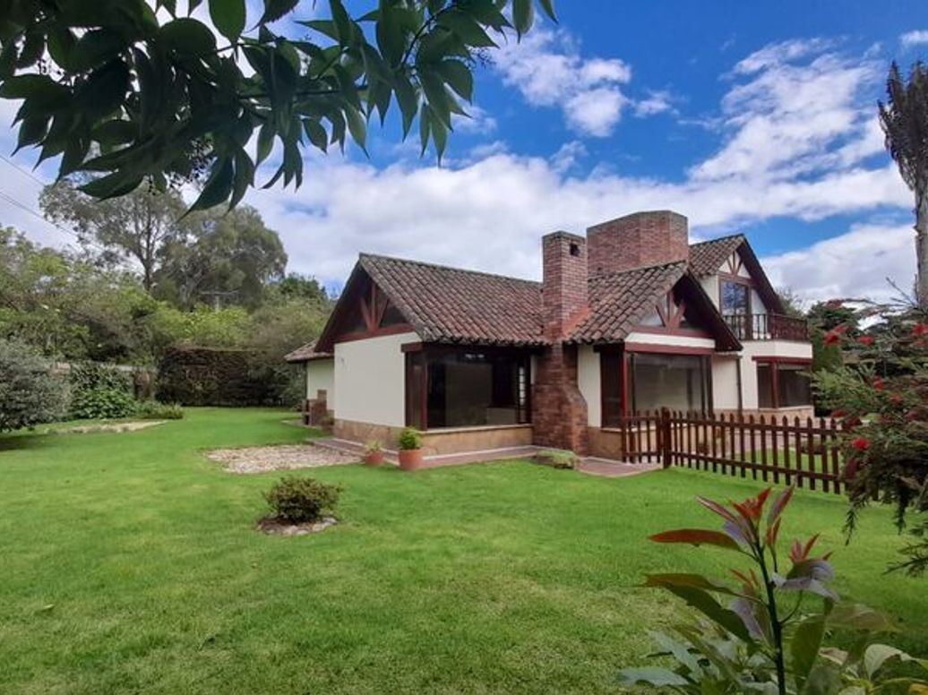 Casa de 3 alcobas en arriendo en Casa Blanca, Bogotá, 189 m² · foto 3 de 20
