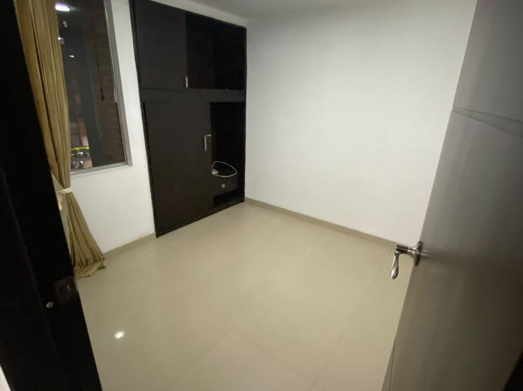 Apartamento de 2 alcobas en venta en Ub. Castilla Real, Bogotá, 49 m² · foto 5 de 7