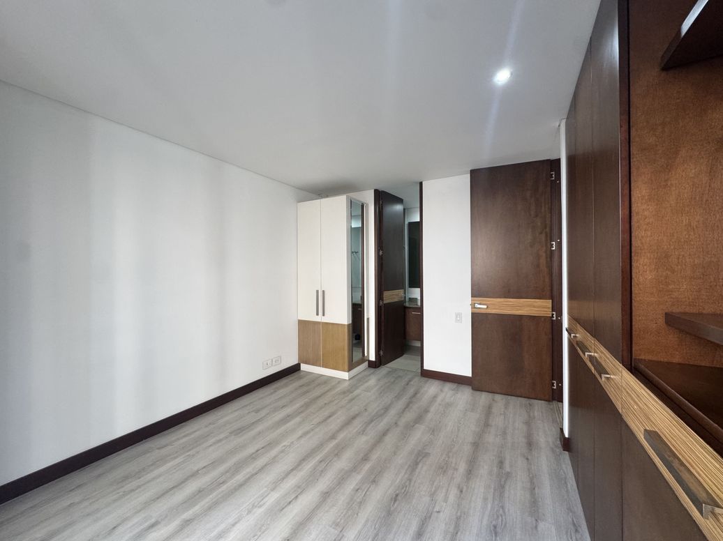 Apartamento de 1 alcoba en arriendo en Ub. Bosques, Bogotá, 60 m² · foto 17 de 18
