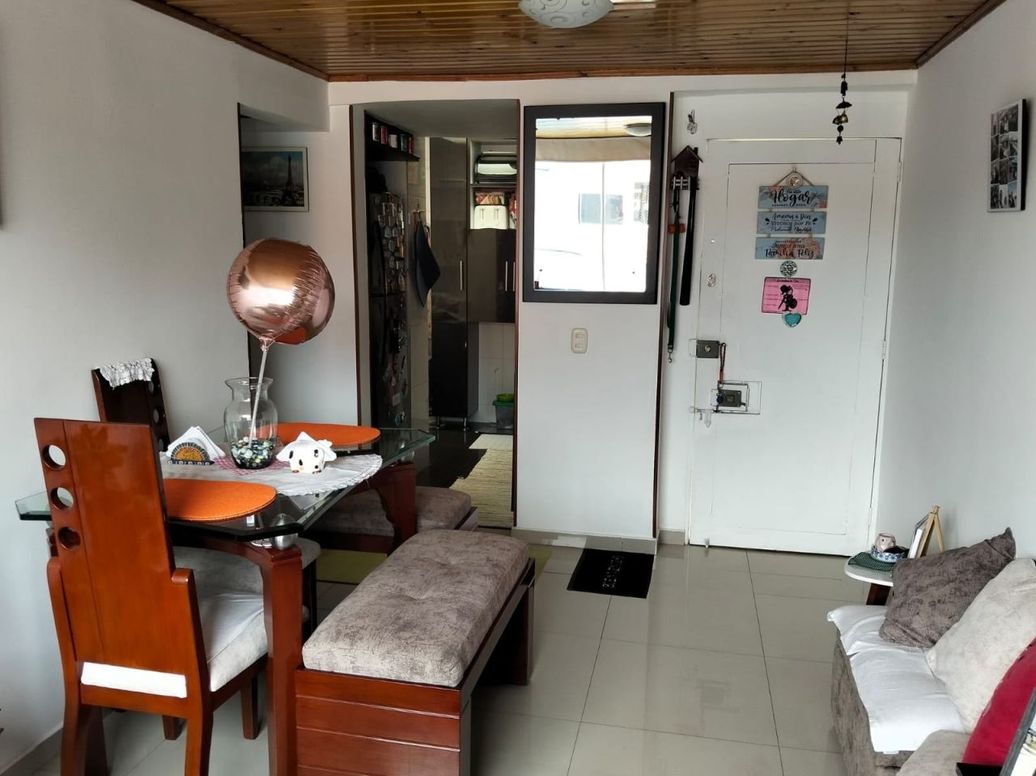 Apartamento de 3 alcobas en venta en Ub. Castilla Real, Bogotá, 51 m² · foto 3 de 14