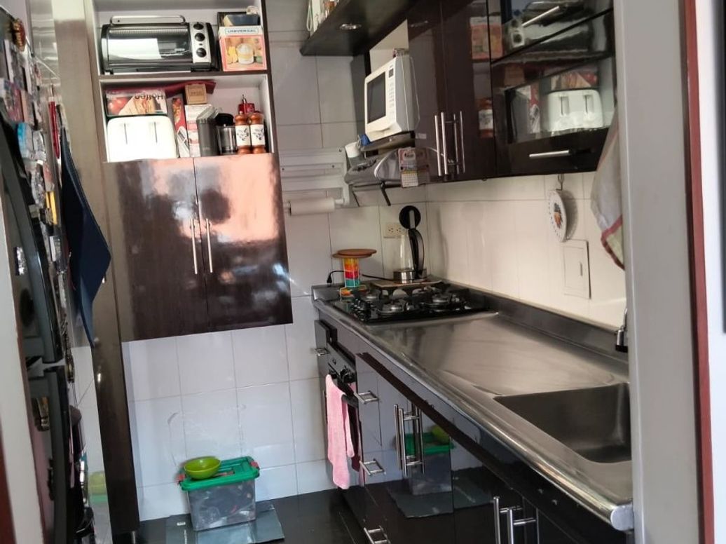 Apartamento de 3 alcobas en venta en Ub. Castilla Real, Bogotá, 51 m² · foto 4 de 14