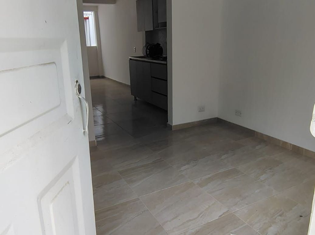 Casa de 2 alcobas en venta en Las Brisas, Bogotá, 33 m² · foto 8 de 12
