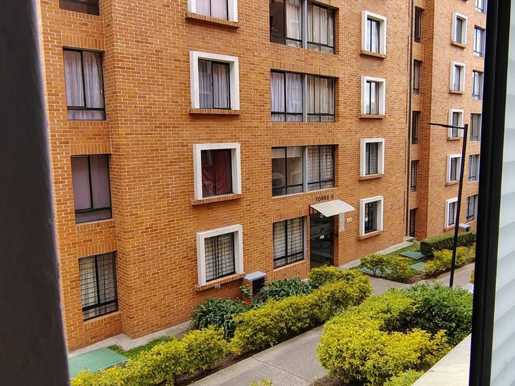 Apartamento de 3 alcobas en venta en Madelena I Y Ii, Bogotá, 46 m² · foto 3 de 16