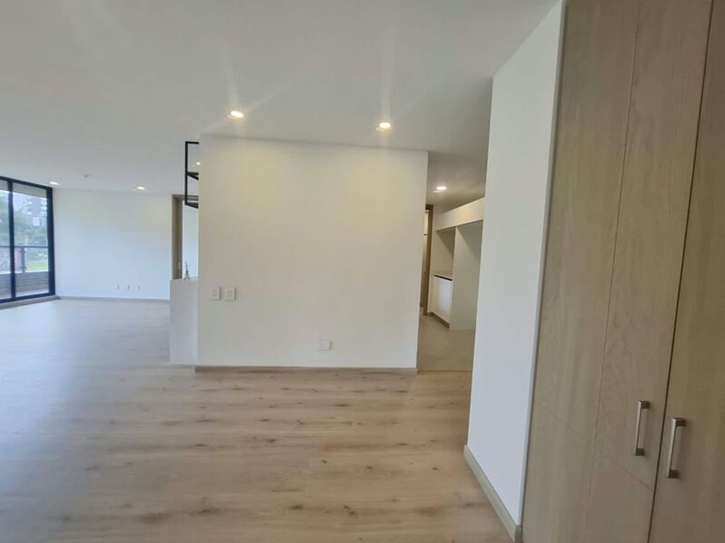 Apartamento de 3 alcobas en venta en La Esperanza Norte, Bogotá, 177 m² · foto 19 de 20