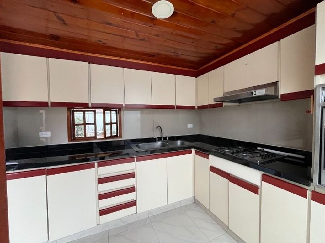 Casa de 4 alcobas en venta en San José De Bavaria, Bogotá, 145 m² · foto 5 de 20