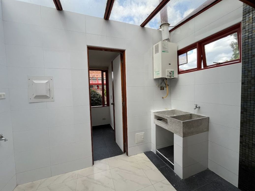 Casa de 4 alcobas en venta en San José De Bavaria, Bogotá, 145 m² · foto 7 de 20