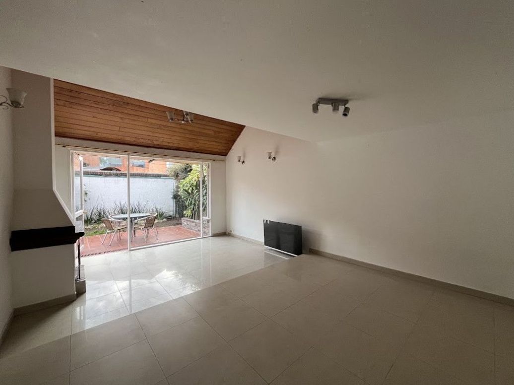 Casa de 4 alcobas en venta en San José De Bavaria, Bogotá, 145 m² · foto 2 de 20
