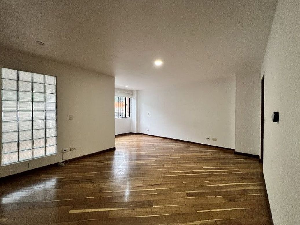Apartamento de 2 alcobas en venta en Las Acacias, Bogotá, 125 m² · foto 18 de 20