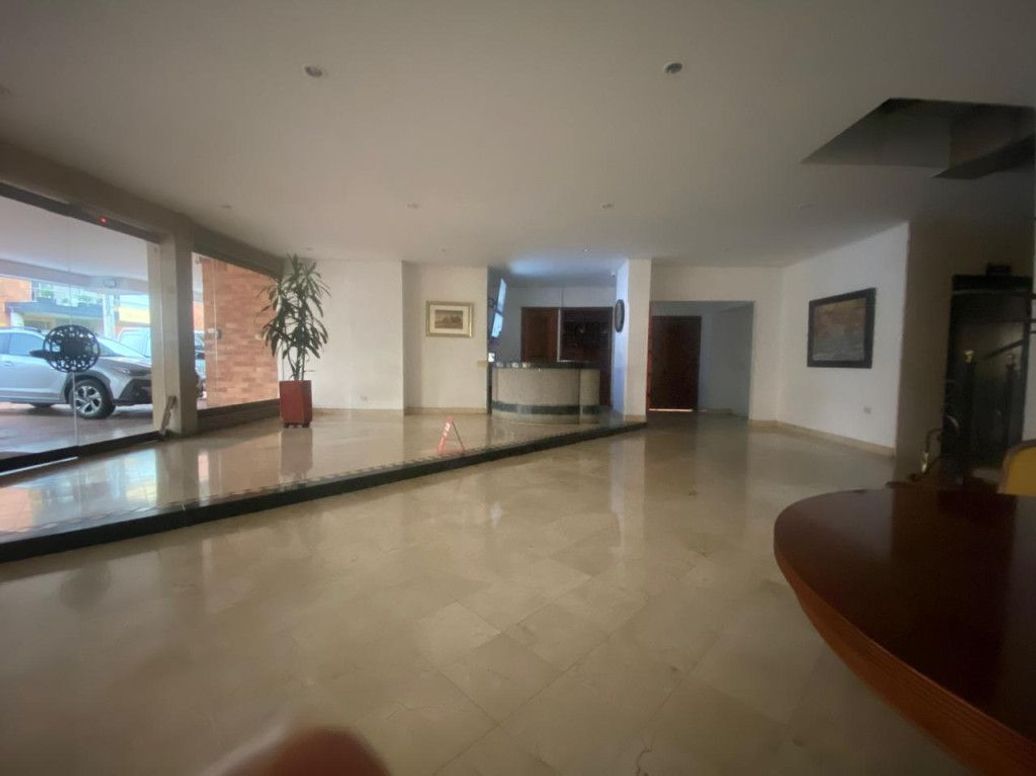 Apartamento de 3 alcobas en venta en A.S.D., Bogotá, 173 m² · foto 2 de 20