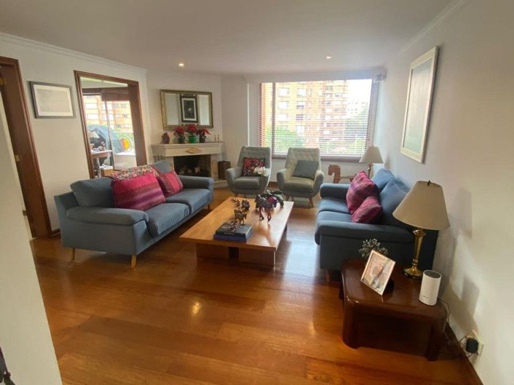 Apartamento de 3 alcobas en venta en Cr. El Bosque, Bogotá, 193 m² · foto 5 de 20