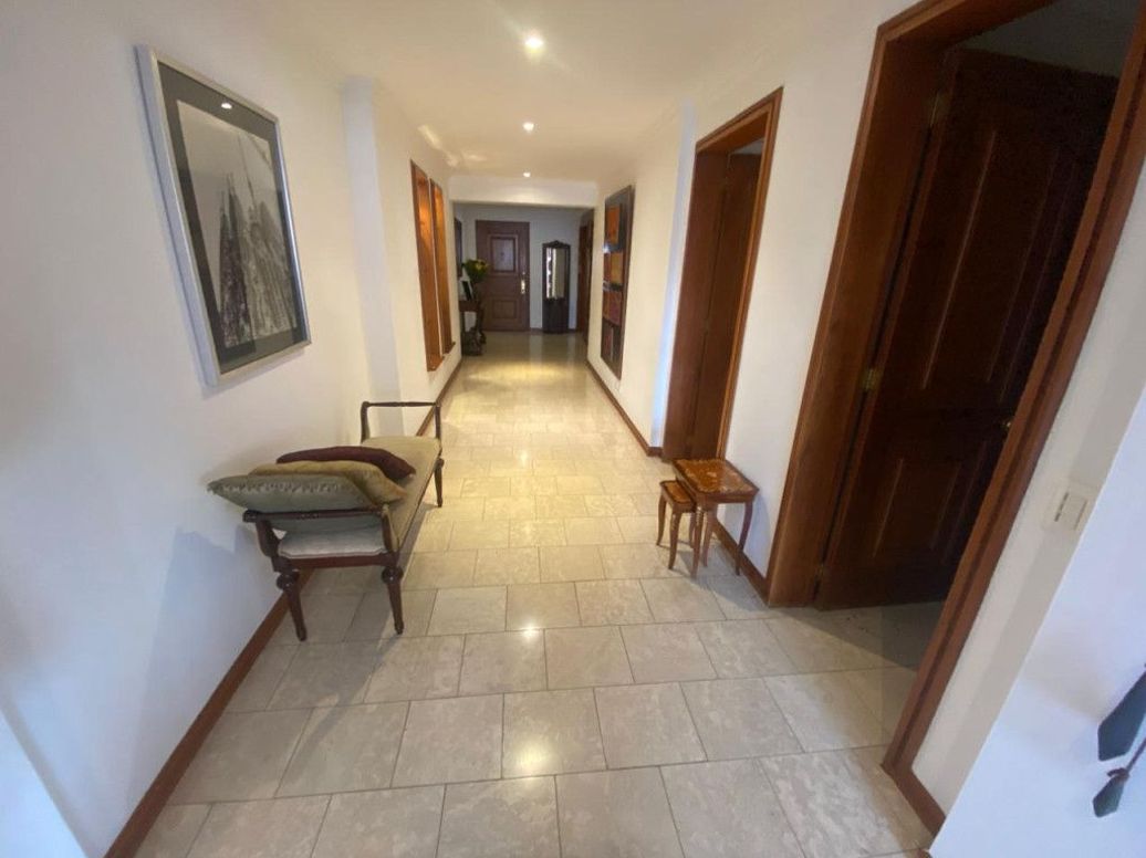Apartamento de 3 alcobas en venta en Cr. El Bosque, Bogotá, 193 m² · foto 4 de 20